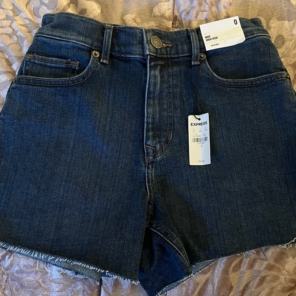 NWT Expresa high rise Jean shorts